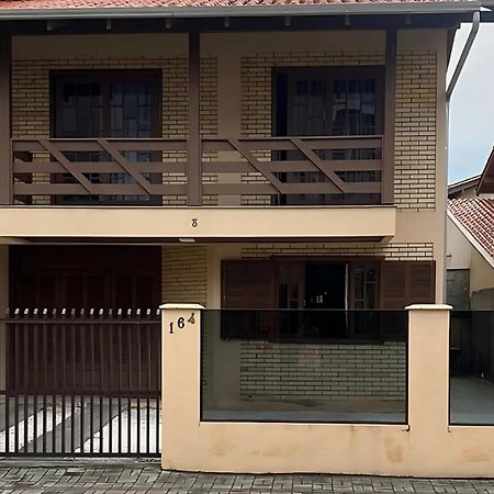Casa Em Bombinhas Almeida E Moraes Perto Da Praia ภายนอก รูปภาพ