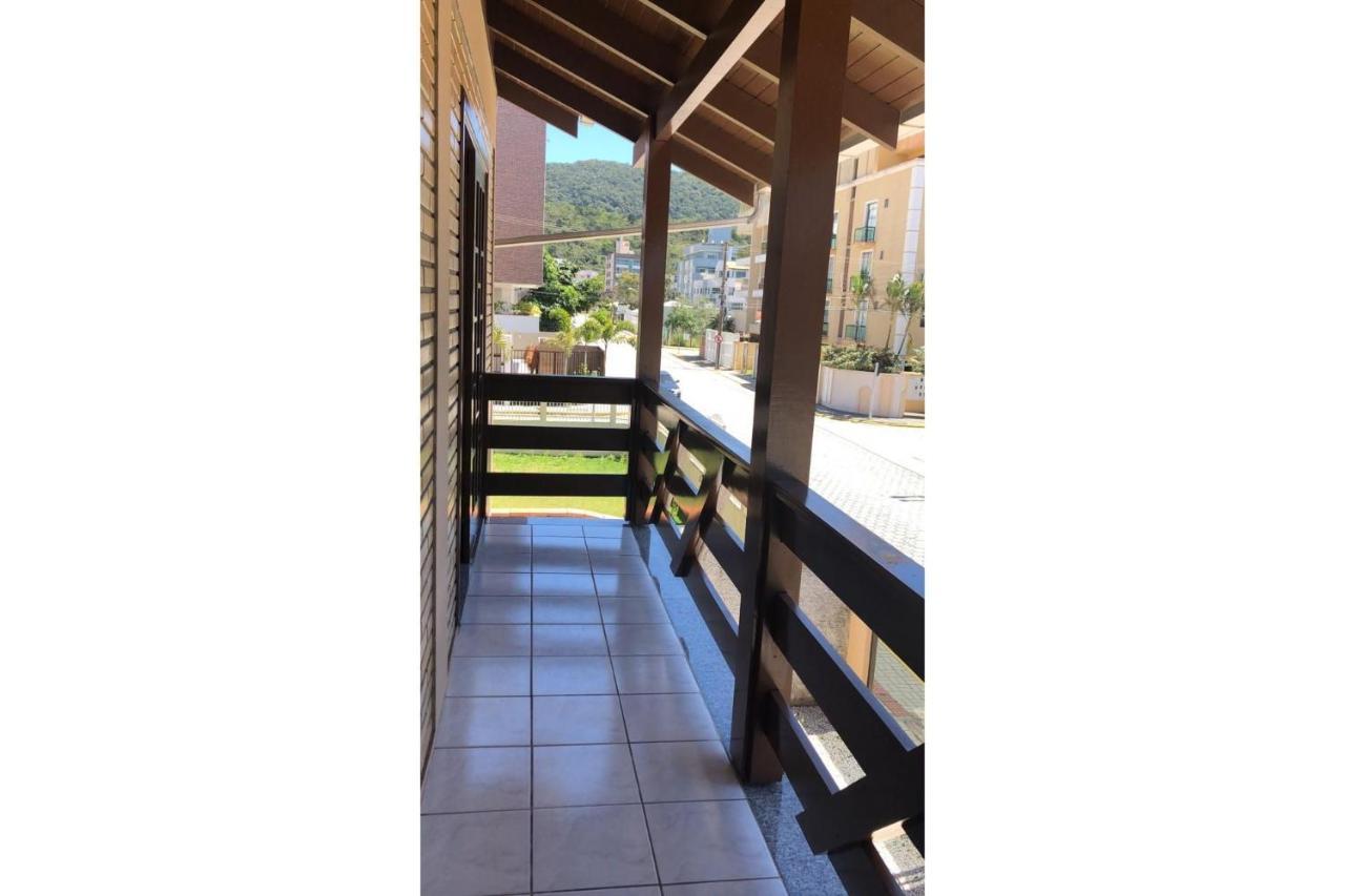 Casa Em Bombinhas Almeida E Moraes Perto Da Praia ภายนอก รูปภาพ