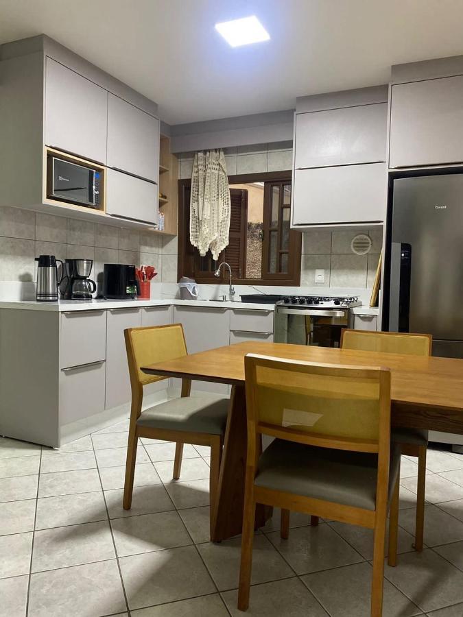 Casa Em Bombinhas Almeida E Moraes Perto Da Praia ภายนอก รูปภาพ