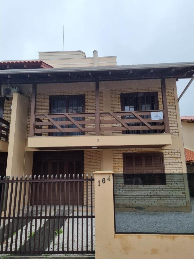 Casa Em Bombinhas Almeida E Moraes Perto Da Praia ภายนอก รูปภาพ