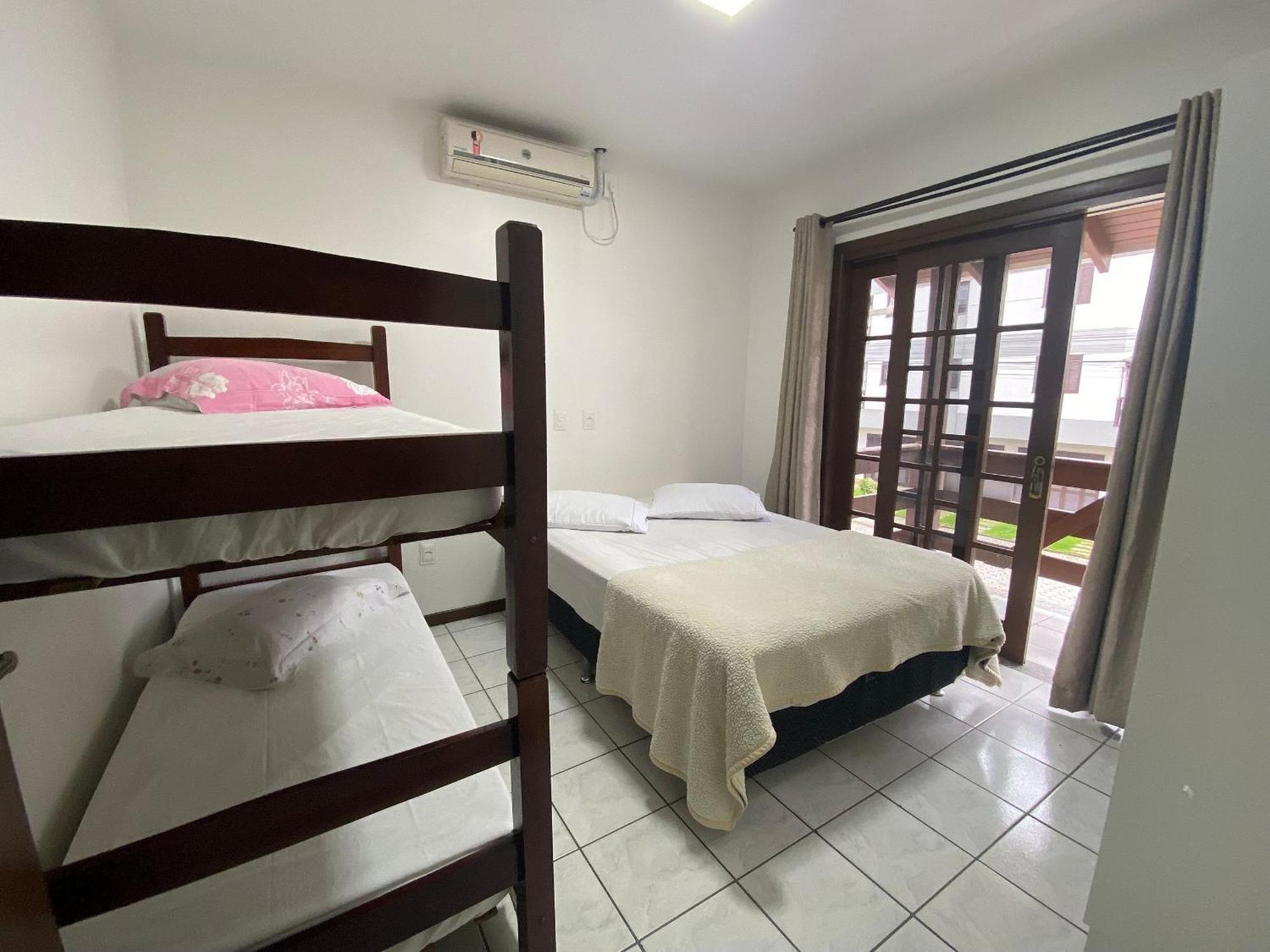 Casa Em Bombinhas Almeida E Moraes Perto Da Praia ภายนอก รูปภาพ